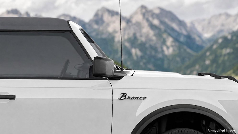 BRONCO CLASSIC SCRIPT FENDER BADGE KIT - GLOSS BLACK